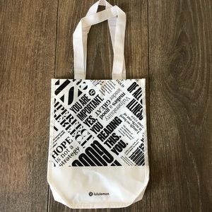 Lululemon shopping bag